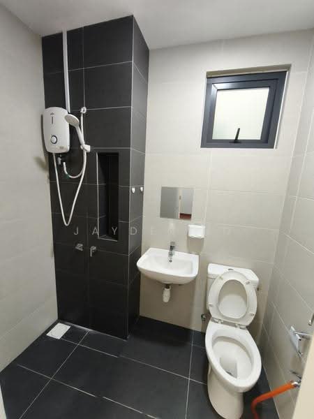 Kediaman Servis untuk Disewa di Pacific Star (Service Residence) - Jayden Ho - Bathroom - PropertyGuru.com.my
