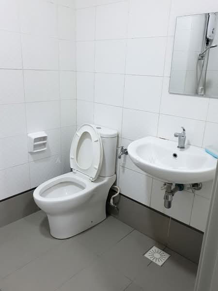 Servis Apartment untuk Dijual di Seasons Amara Larkin - Andy Low - Bathroom - PropertyGuru.com.my