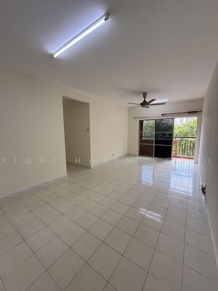 Condominium for Sale at Cengal Condominium - Fiqri Hazim Rozmi - Living Room - PropertyGuru.com.my