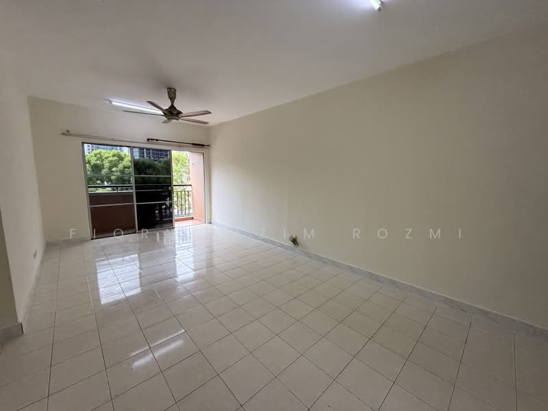 Condominium for Sale at Cengal Condominium - Fiqri Hazim Rozmi - Living Room - PropertyGuru.com.my