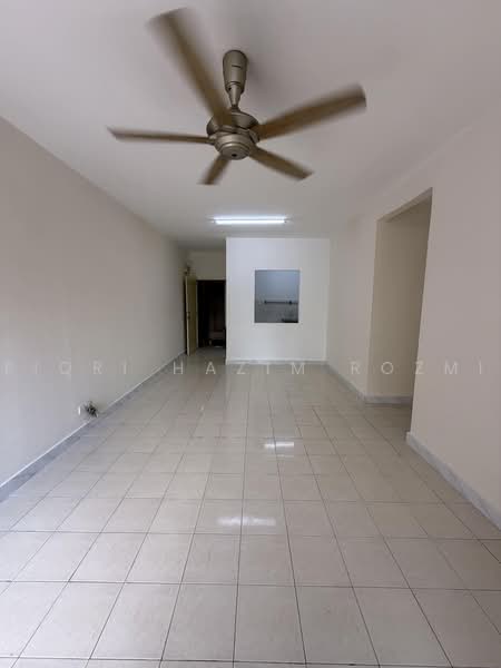 Condominium for Sale at Cengal Condominium - Fiqri Hazim Rozmi - Living Room - PropertyGuru.com.my