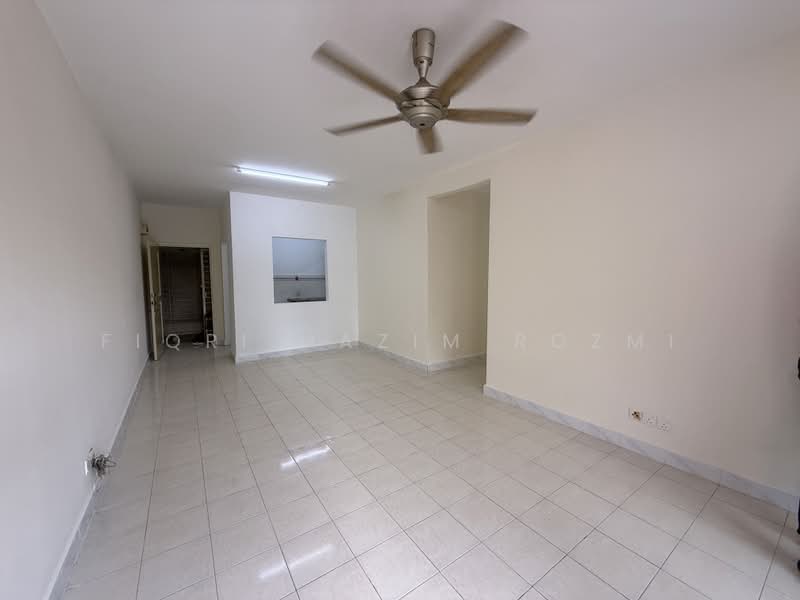 Condominium for Sale at Cengal Condominium - Fiqri Hazim Rozmi - Living Room - PropertyGuru.com.my