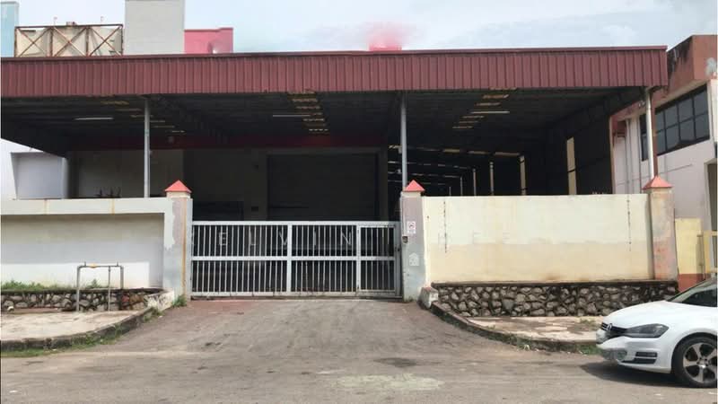Kilang untuk Disewa di Taman Desa Cemerlang (Ulu Tiram) - Kelvin Chee - Exterior - PropertyGuru.com.my
