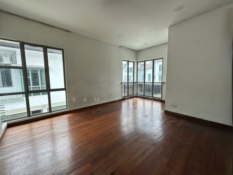 Semi-Detached House for Sale in Sutera Damansara (Damansara Damai) - Kam Tong - Living Room - PropertyGuru.com.my