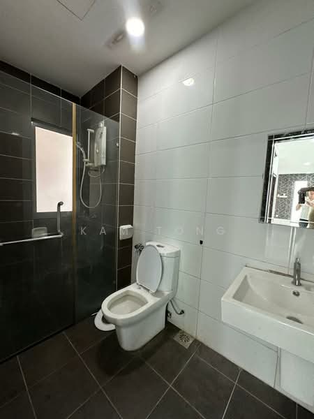 Semi-Detached House for Sale in Sutera Damansara (Damansara Damai) - Kam Tong - Bathroom - PropertyGuru.com.my