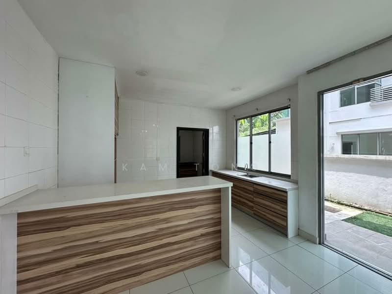 Semi-Detached House for Sale in Sutera Damansara (Damansara Damai) - Kam Tong - Kitchen - PropertyGuru.com.my