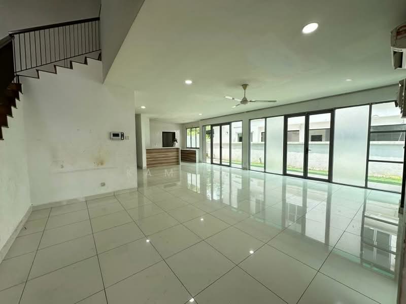 Semi-Detached House for Sale in Sutera Damansara (Damansara Damai) - Kam Tong - Living Room - PropertyGuru.com.my