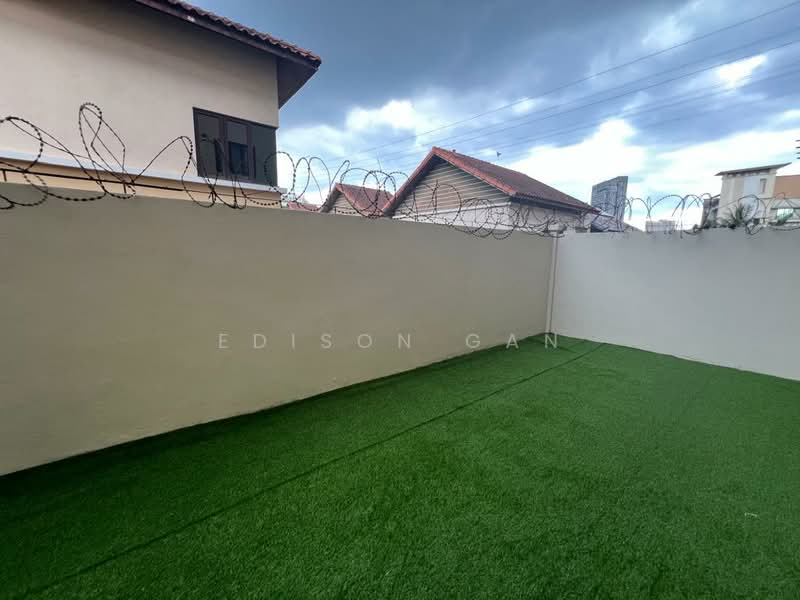 Rumah Berkembar untuk Dijual di Desa Sri Hartamas (Sri Hartamas) - Edison Gan - Exterior - PropertyGuru.com.my