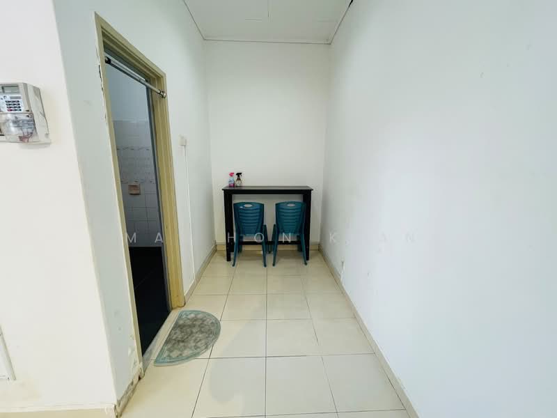 2-storey Terraced House for Rent in Usj 16 (Subang Jaya) - Mak Hon Kean - Corridor - PropertyGuru.com.my