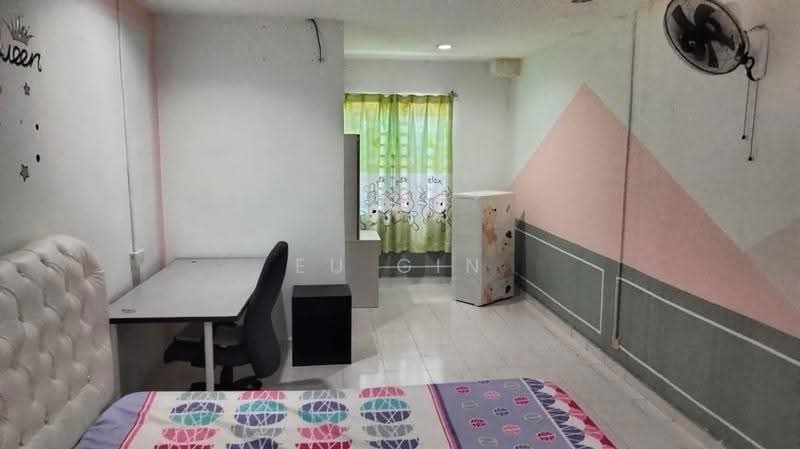 2-storey Terraced House for Sale in Taman Bunga Negara (Shah Alam) - Eu Gin - Bedroom - PropertyGuru.com.my