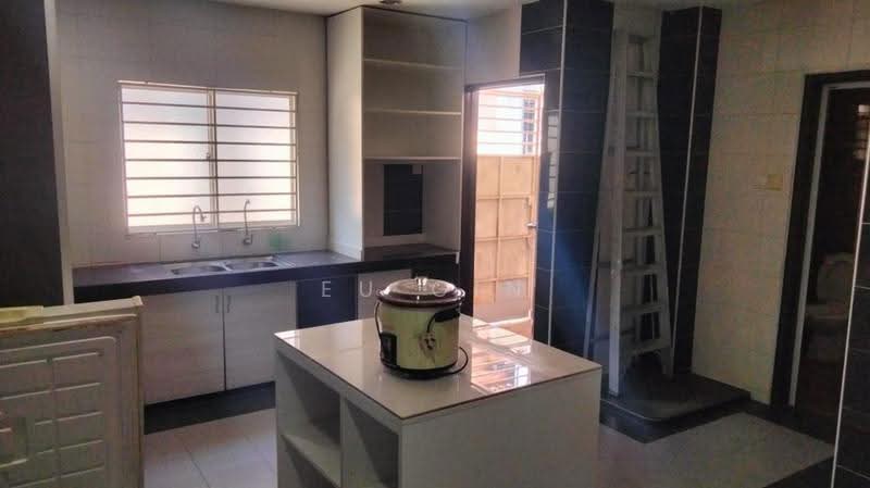 2-storey Terraced House for Sale in Taman Bunga Negara (Shah Alam) - Eu Gin - Kitchen - PropertyGuru.com.my
