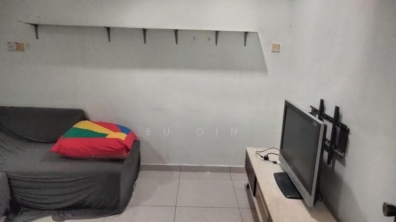 2-storey Terraced House for Sale in Taman Bunga Negara (Shah Alam) - Eu Gin - Living Room - PropertyGuru.com.my
