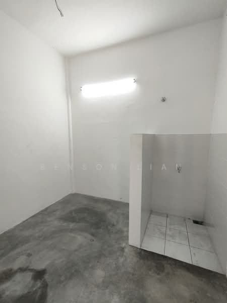 Cluster Factory for Rent in Eco Business Park V (Puncak Alam) - Benson Lian - Bathroom - PropertyGuru.com.my