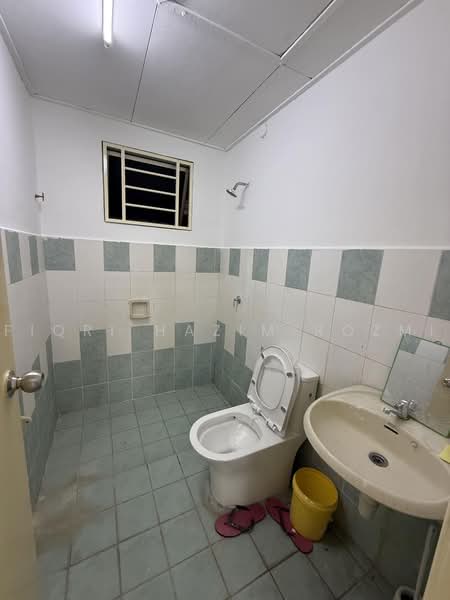 Kondominium untuk Disewa di Cengal Condominium - Fiqri Hazim Rozmi - Bathroom - PropertyGuru.com.my
