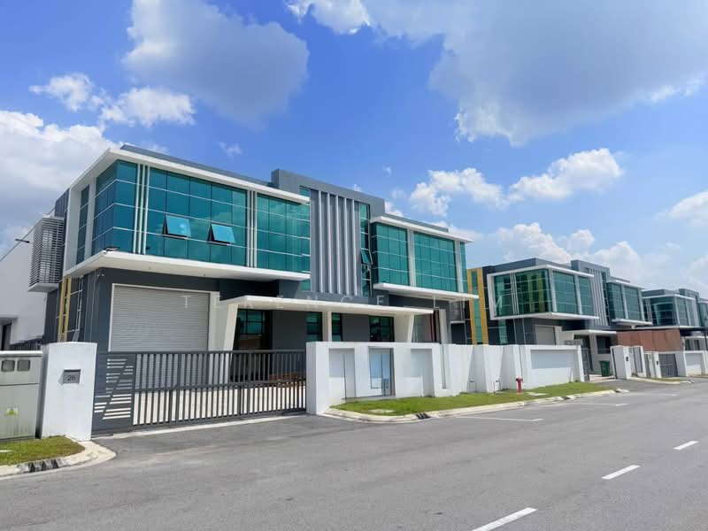 Kilang Kluster untuk Dijual di Taman Desa Cemerlang (Ulu Tiram) - Terence Lim - Exterior - PropertyGuru.com.my