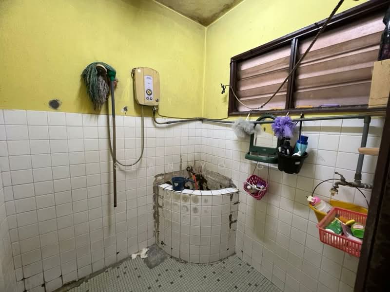 Rumah Teres 1 Tingkat untuk Dijual di Taman Ehsan (Kepong) - Sean Yong - Bathroom - PropertyGuru.com.my
