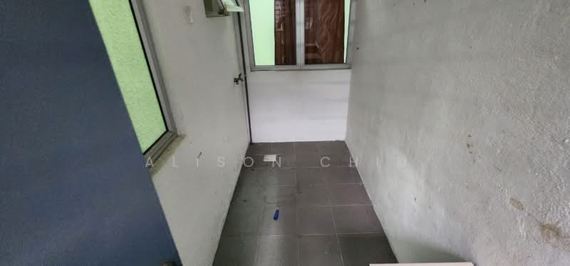 Apartment for Sale at Suria Residence - Alison Chiu - Corridor - PropertyGuru.com.my