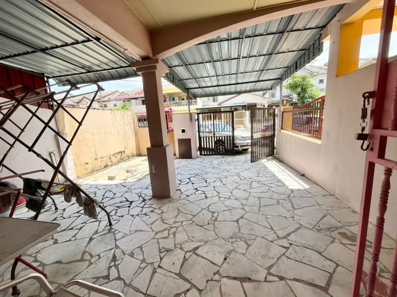 2-storey Terraced House for Sale in Taman Desa Country Homes (Rawang) - Evelyn Khoo - Car Porch - PropertyGuru.com.my