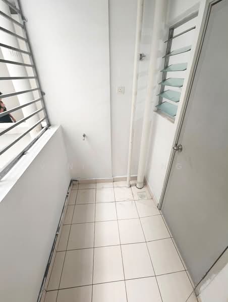 Pangsapuri untuk Dijual di Denai Nusantara Apartment - Venice Tang - Exterior - PropertyGuru.com.my