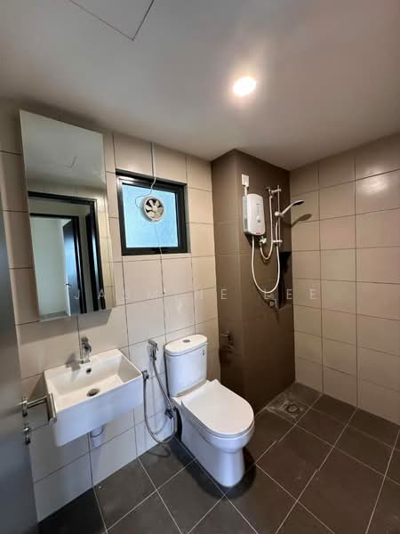Service Residence for Rent at D'Quince Residences - Jasmine Lee - Bathroom - PropertyGuru.com.my