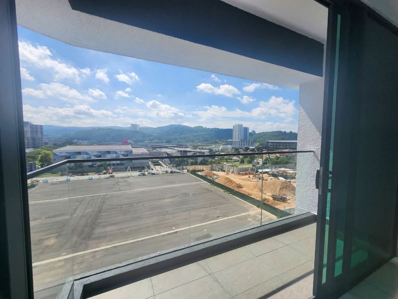 Kondominium untuk Dijual di The Valley Residences @ SkySierra - Yanny Siow - Balcony - PropertyGuru.com.my