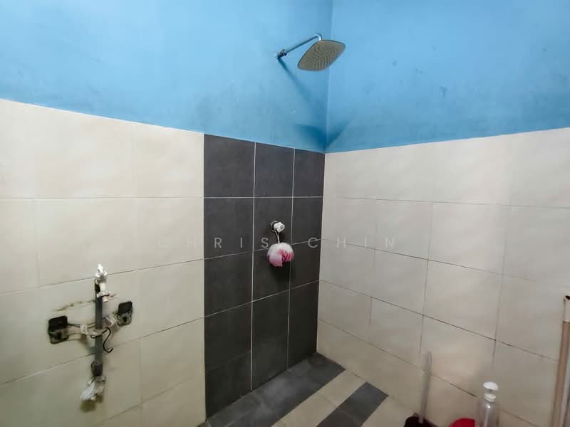 1-storey Terraced House for Sale in Ipoh (Perak) - Chris Chin - Bathroom - PropertyGuru.com.my