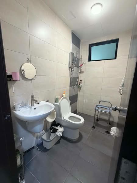 Service Residence for Sale at Molek Regency - Kevin Ho - Bathroom - PropertyGuru.com.my