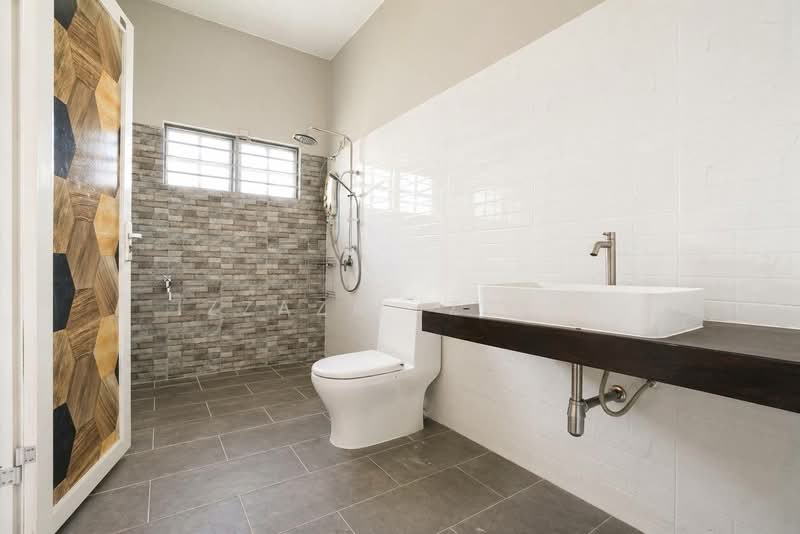 Rumah Berkembar untuk Dijual di Taman Cemerlang (Gombak) - Izzaza Izzati - Bathroom - PropertyGuru.com.my