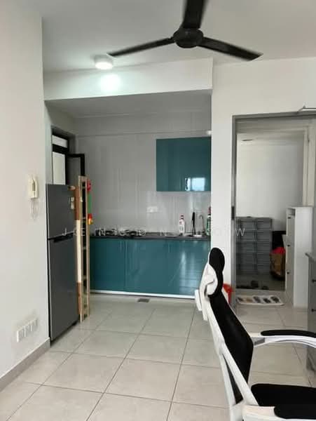 Kediaman Servis untuk Disewa di VIM 3 @ Desa Park North - Jenson Low - Kitchen - PropertyGuru.com.my
