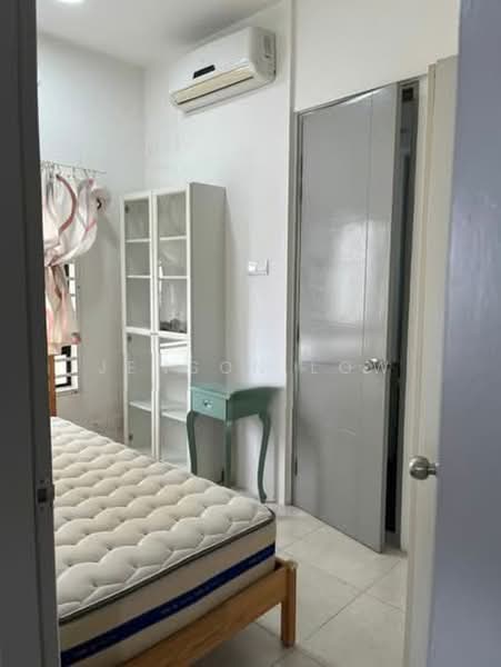 Kediaman Servis untuk Disewa di VIM 3 @ Desa Park North - Jenson Low - Bedroom - PropertyGuru.com.my
