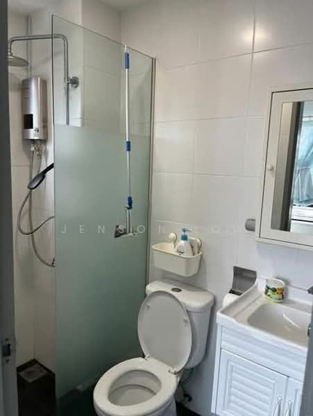Kediaman Servis untuk Disewa di VIM 3 @ Desa Park North - Jenson Low - Bathroom - PropertyGuru.com.my