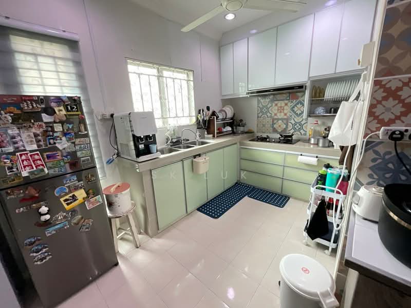 Semi-Detached House for Sale in Taman Pinggiran Pelangi Fasa 2 (Rawang) - SK Luk - Kitchen - PropertyGuru.com.my