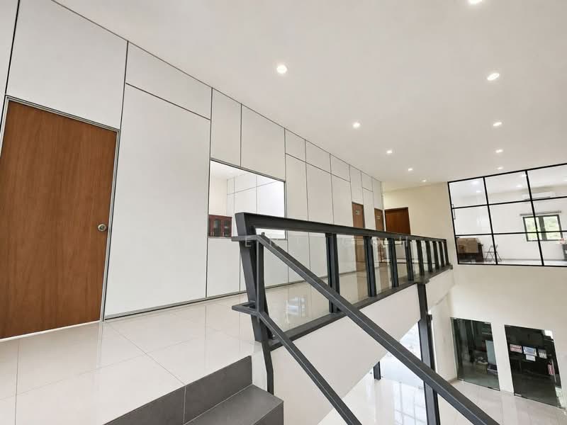 Kilang Terpisah untuk Disewa di Taman Industri Alam Jaya (Puncak Alam) - Sherene Goh - Corridor - PropertyGuru.com.my