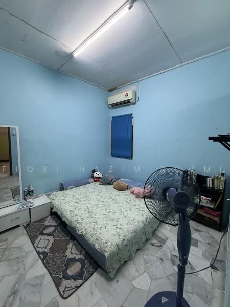 Rumah Teres 1 Tingkat untuk Dijual di Taman Cheras Jaya (Cheras) - Fiqri Hazim Rozmi - Bedroom - PropertyGuru.com.my