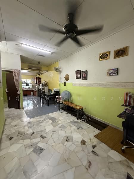 Rumah Teres 1 Tingkat untuk Dijual di Taman Cheras Jaya (Cheras) - Fiqri Hazim Rozmi - Living Room - PropertyGuru.com.my