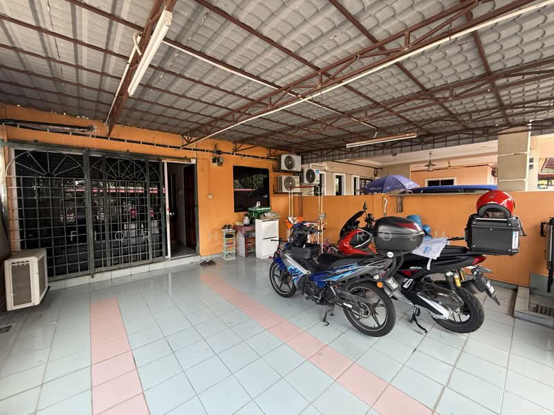 Rumah Teres 1 Tingkat untuk Dijual di Taman Cheras Jaya (Cheras) - Fiqri Hazim Rozmi - Exterior - PropertyGuru.com.my