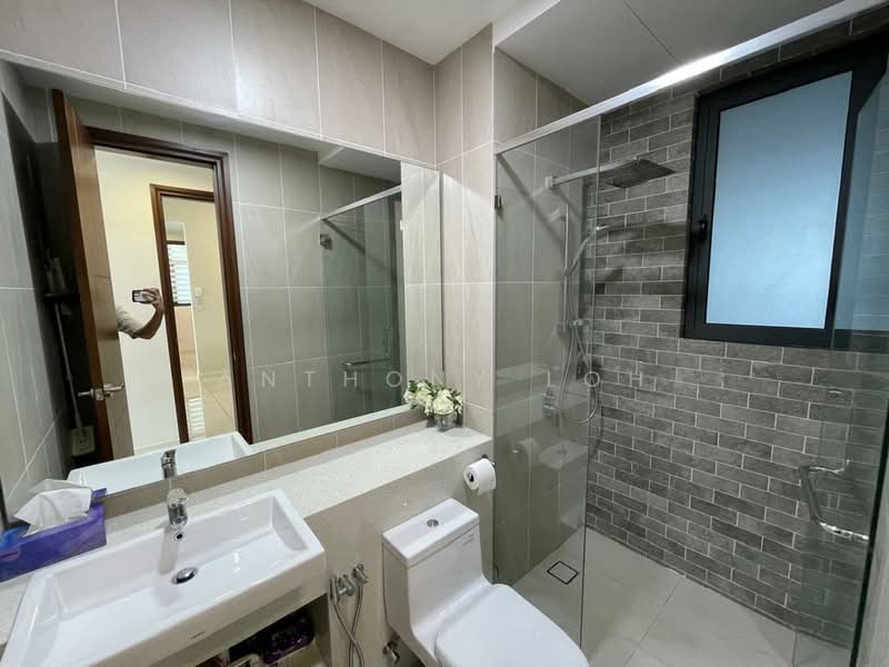 Condominium for Rent at Queens Residences Q2 @ Queens Waterfront - Anthony Loh - Bathroom - PropertyGuru.com.my