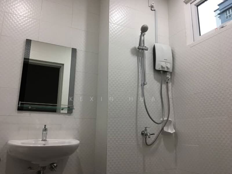 Servis Apartment untuk Dijual di Seasons Amara Larkin - Kexin Hua - Bathroom - PropertyGuru.com.my