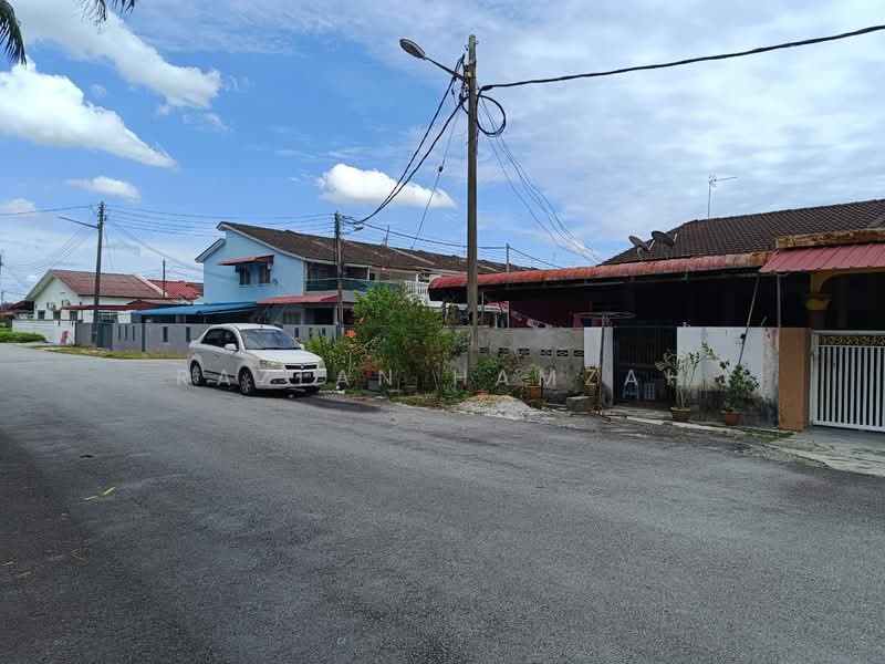 Rumah Teres 1-Tingkat untuk Dijual di Langkap (Perak) - Razlan Hamzah - Exterior - PropertyGuru.com.my