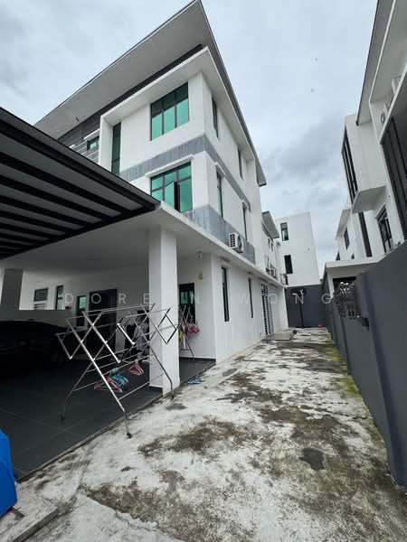 3-storey Terraced House for Sale in Mutiara Rini (Skudai) - Doreen Wong - PropertyGuru.com.my