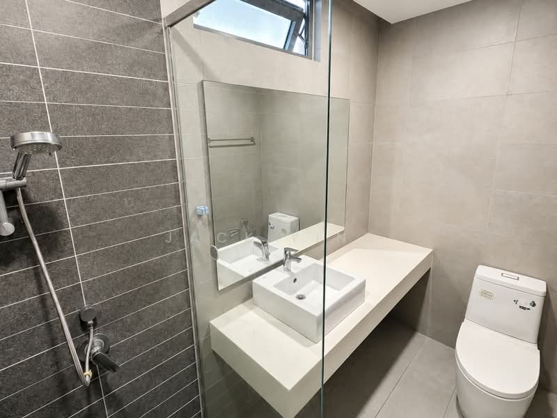 Kondominium untuk Disewa di Vivo Residential Suites - JACK YING - Bathroom - PropertyGuru.com.my