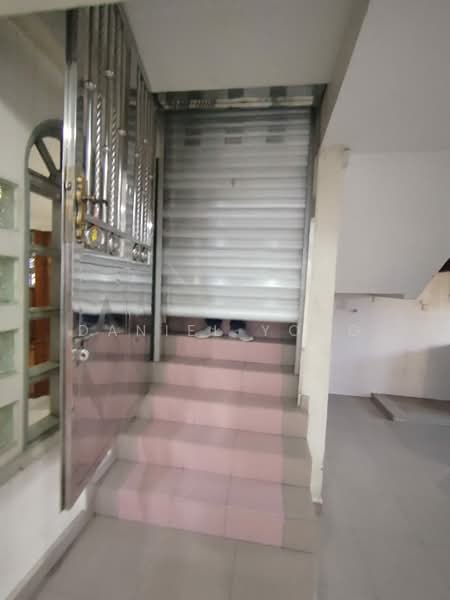 Rumah Teres 2 Tingkat untuk Dijual di Taman Pelangi (Johor Bahru) - Daniel Yong - Entrance - PropertyGuru.com.my