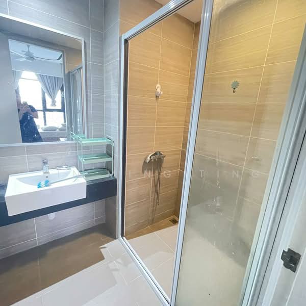 Kediaman Servis untuk Dijual di 28 Boulevard - Jin Ming Ting - Bathroom - PropertyGuru.com.my