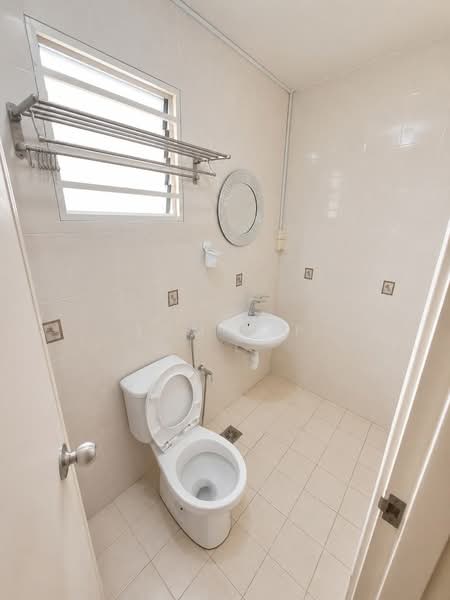 Rumah Teres 2 Tingkat untuk Dijual di Sunway Alam Suria (Shah Alam) - Tom Yip - Bathroom - PropertyGuru.com.my