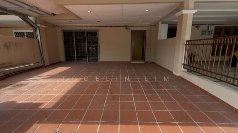 2-storey Terraced House for Rent in Kota Damansara (Selangor) - Jocelin Lim - Entrance - PropertyGuru.com.my