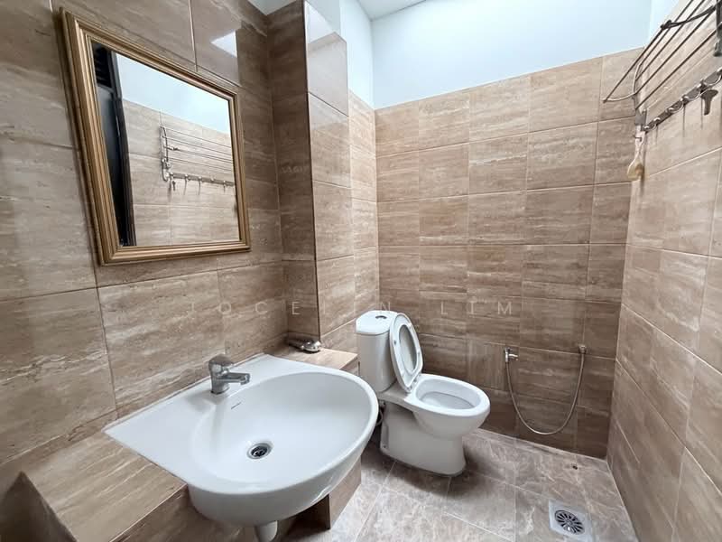 2-storey Terraced House for Rent in Kota Damansara (Selangor) - Jocelin Lim - Bathroom - PropertyGuru.com.my