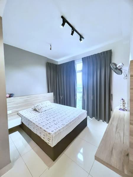 Kediaman Servis untuk Dijual di D'Lagoon - Reny Hee - Bedroom - PropertyGuru.com.my