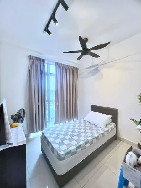 Kediaman Servis untuk Dijual di D'Lagoon - Reny Hee - Bedroom - PropertyGuru.com.my