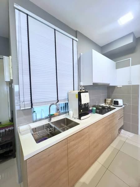 Kediaman Servis untuk Dijual di D'Lagoon - Reny Hee - Kitchen - PropertyGuru.com.my