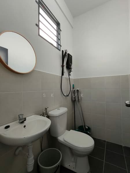Rumah Teres 2 Tingkat untuk Disewa di Taman Scientex Rawang (Rawang) - SK Luk - Bathroom - PropertyGuru.com.my